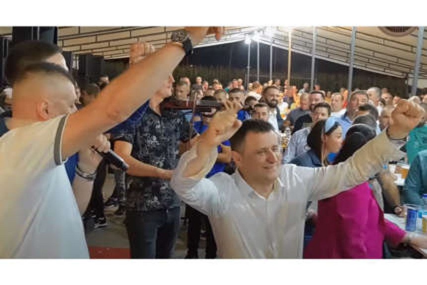 Бањалука: Вече крајишке пјесме или нешто друго