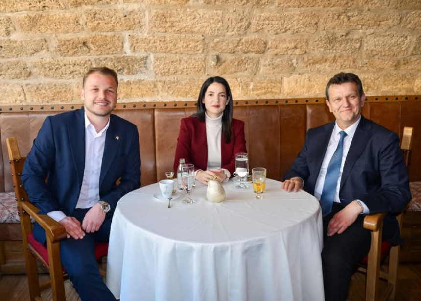 Opoziciona trojka Republike Srpske za istim stolom