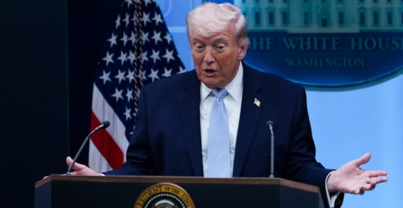 Трамп предложио да САД наплаћују пролаз кроз Ормуски мореуз