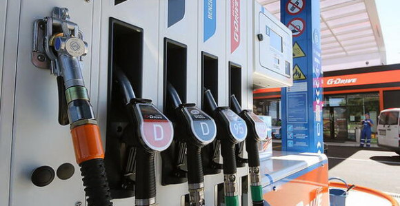 Влада Србије додатно смањила акцизе на нафтне деривате