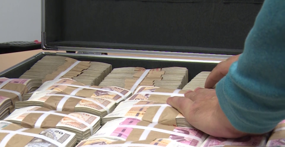 Vlada reže prihode Fonda i otvara milionski biznis privatnicima