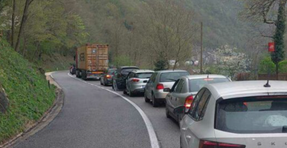 Potpuno blokiran saobraćaj na ulazu u Banjaluku