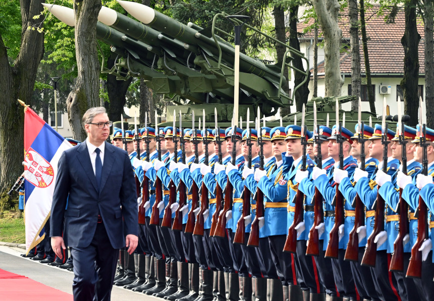 Састанак Вучића са највишим руководством Министарства одбране