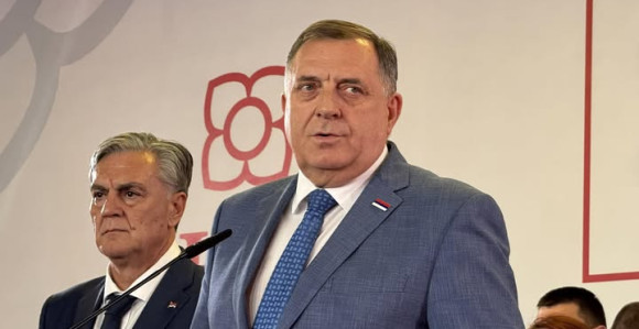 Dodik oteo Karanov kabinet, istjerao ga u arhivski prostor?!
