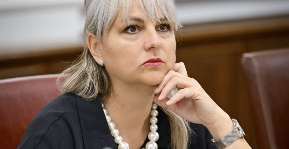 СНСД “монополисти” навикли су да узимају и отимају