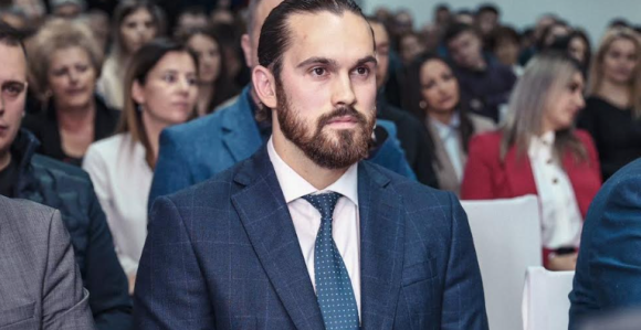 Politika SNSD-a: Pričaj o narodu, a radi protiv njega!