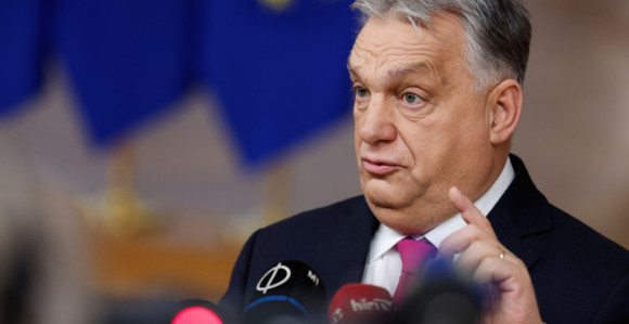 Panika u Mađarskoj: Orbanovi oligarsi bježe privatnim avionima, iznose milijarde i uništavaju dokumente