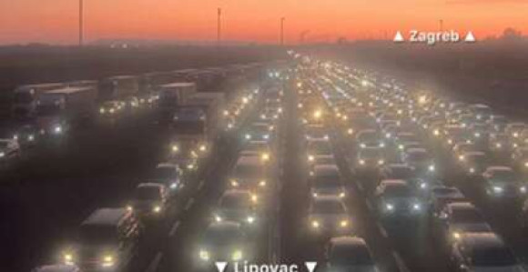 Haos na hrvatskim putevima: Kolona čak 15 kilometara