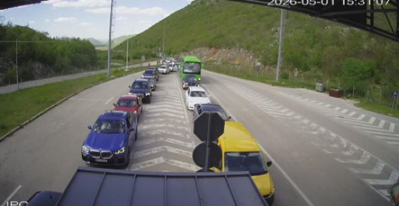 Zabilježene duge kolone na većini graničnih prelaza
