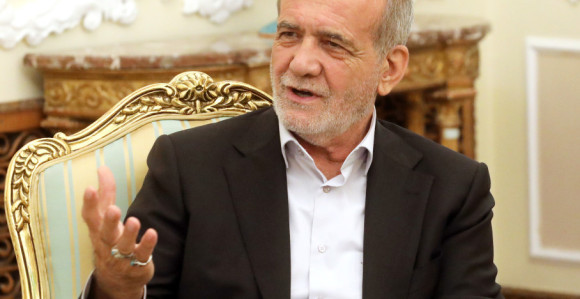 Suprotstavićemo se pokušaju da se Iran primora na predaju