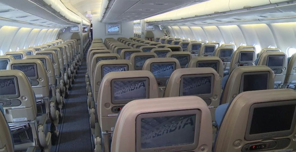Zašto je sve u avionu plavo? Pametna psihološka strategija