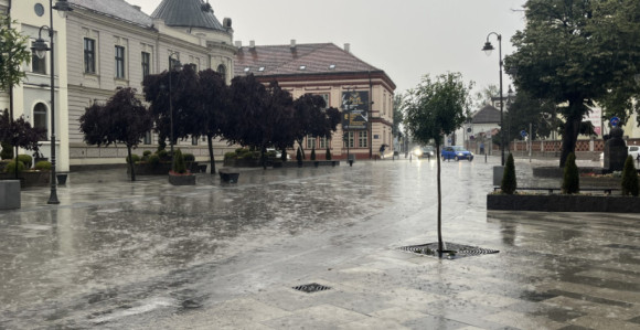Nevrijeme praćeno kišom i vjetrom pogodilo Čačak