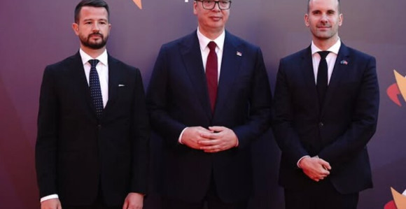 Vučić se sastao sa Milatovićem i Spajićem u Tivtu