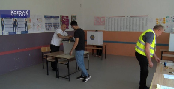 KiM: Do 13h izlaznost 15,86%, najveća u srpskim sredinama