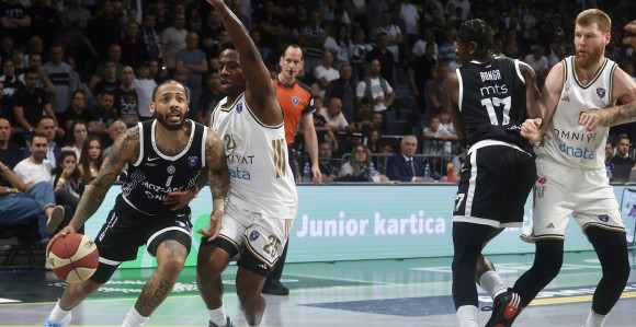 Dubai u Beogradu savladao Partizan i osvojio ABA ligu
