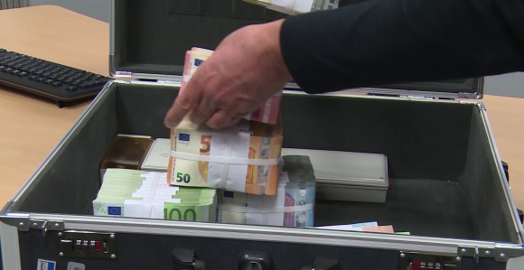 Vlada ne mari za kritike i ide na berzu po novih 50 miliona KM