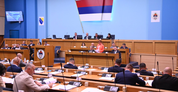Nova zaduženja i rebalans budžeta pred NS RS (UŽIVO)