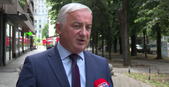 Višesatna čekanja na granicama su za građane ponižavajuća