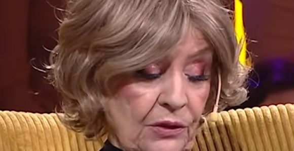 Lepa Lukić pala u prodavnici, zadobila dva preloma
