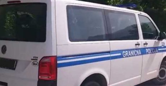 Kombi policije BiH prevozio namještaj u Hrvatsku?