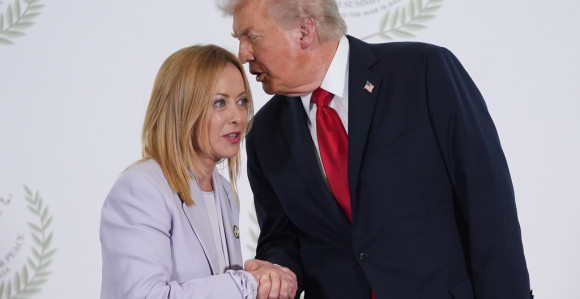 Мелони не одговара на нови Трампов напад, Рим смирује ситуацију