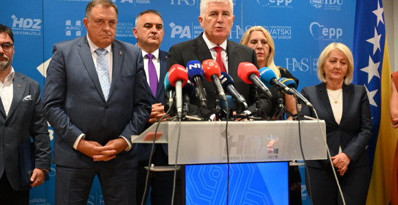 Dodik i Čović: Staviti van snage sve odluke visokih predstavnika