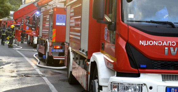 Beograd: Dvije osobe poginule u požaru u stanu
