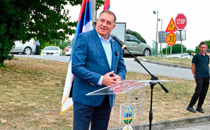 Gospodar praznih sela: Mit o vođi i stvarnost koja odlazi