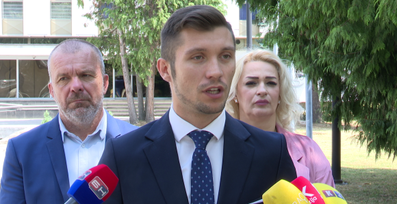 Kresojević: Vlada zabrljala, treba ispraviti nepravdu prema roditeljima njegovateljima