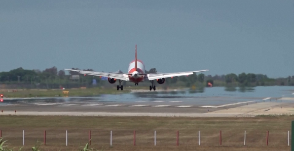 Putnik umro u avionu tokom polijetanja sa aerodroma u Zagrebu