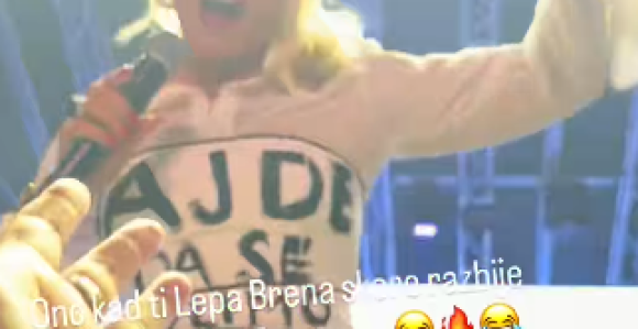Snimak sa koncerta Lepe Brene zapalio mreže (VIDEO)