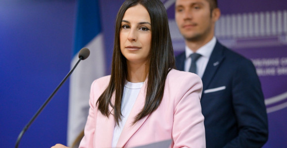 Vukomanović traži odgovornost za skandal na UKC-u