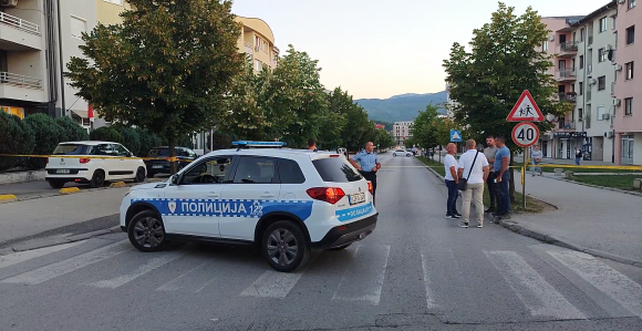 Pucnjava u Istočnom Sarajevu: Ždrale pucao na Pandurevića, pa pobjegao (VIDEO)