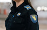 Policajac i policajka se sukobili pred putnicima