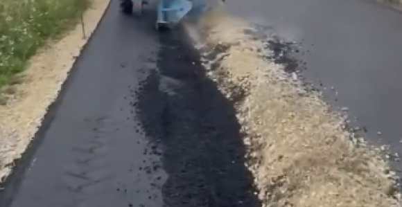 U Poljskoj uhapšen poljoprivrednik koji je orao asfalt (VIDEO)