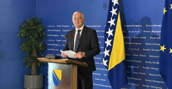 Prijava protiv Koalicije "Pod lupom": Čuj, poslanički rad preuranjena kampanja, a ministarski nije!