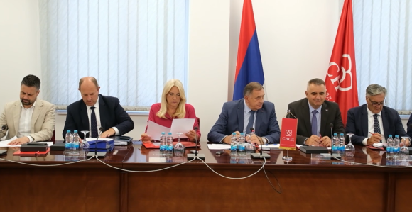 Urušavanje Srpske: Institucije zarobljene u komitetu SNSD-a