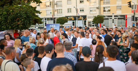Stanivuković predstavio svoj program Dobojlijama