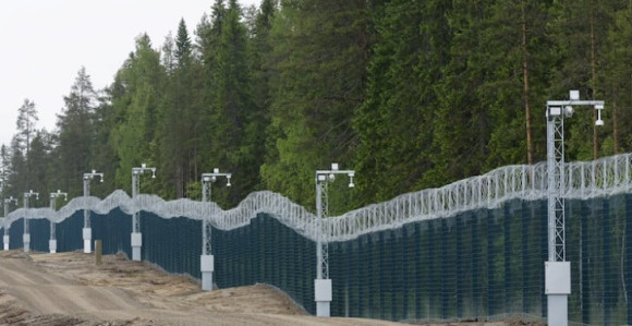 Finska postavila 200 kilometara ograde na granici sa Rusijom