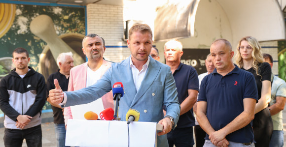 Stanivuković: Vladin milionski kriminal sa nekretninama