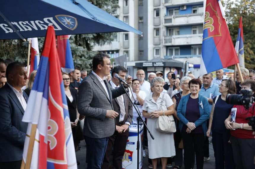 Božović u Zvorniku ostao bez struje pa poručio: Siju strah