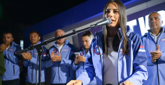 Uzmite ako vam nešto nude, to je ionako plaćeno vašim novcem!