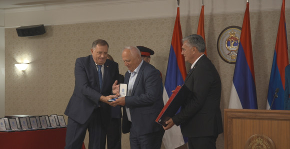 Minić i Karan statisti u Dodikovom predizbornom cirkusu