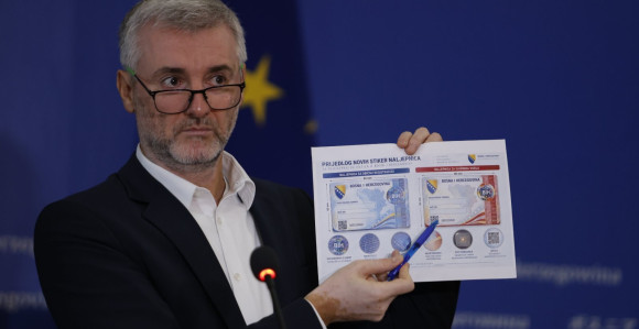 Novine za vozače u BiH: Kartice sa čipom, nove naljepnice