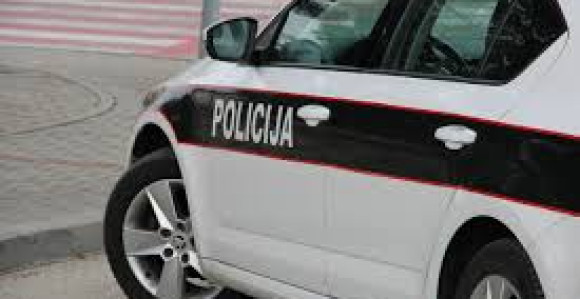 Полицајац тешко повријеђен док се враћао с посла