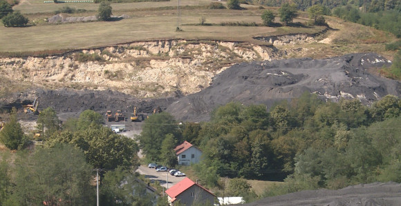 Kako su vlasti i tajkuni žrtvovali jedno selo radi uglja