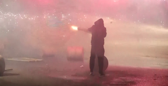 Tirana: Povrijeđeno 16 policajaca, napadnuto sjedište socijalista