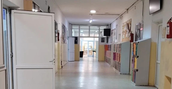 Више школа у Србији примило дојаве о постављеним бомбама