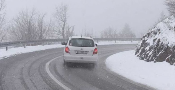 Stiže prvi snijeg u BiH, na planinama 30 centimetara