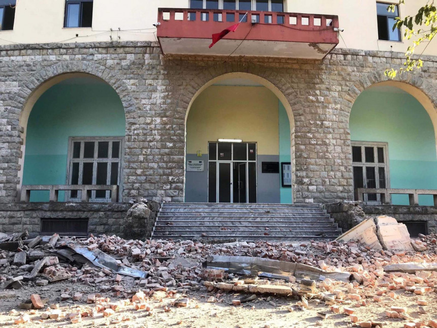 У земљотресима у Албанији 68 особа повријеђено